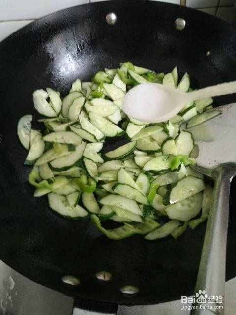 秋瓜如何做菜吃视频,视频教你轻松烹饪秋季时令蔬菜